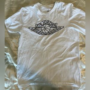 Men's Medium Jordan White T with Air Jordan Logo
